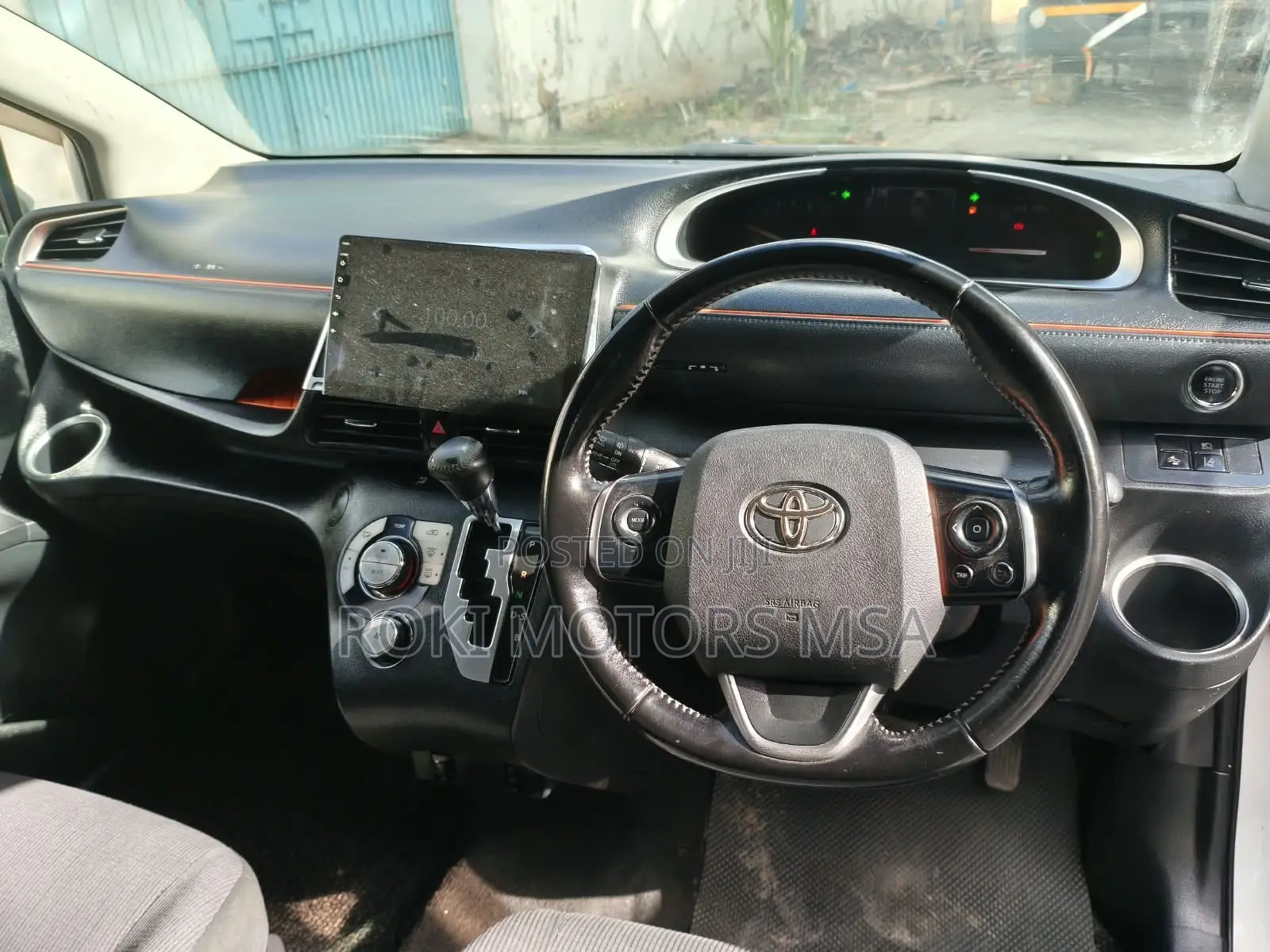 Toyota Sienta 2016 White
