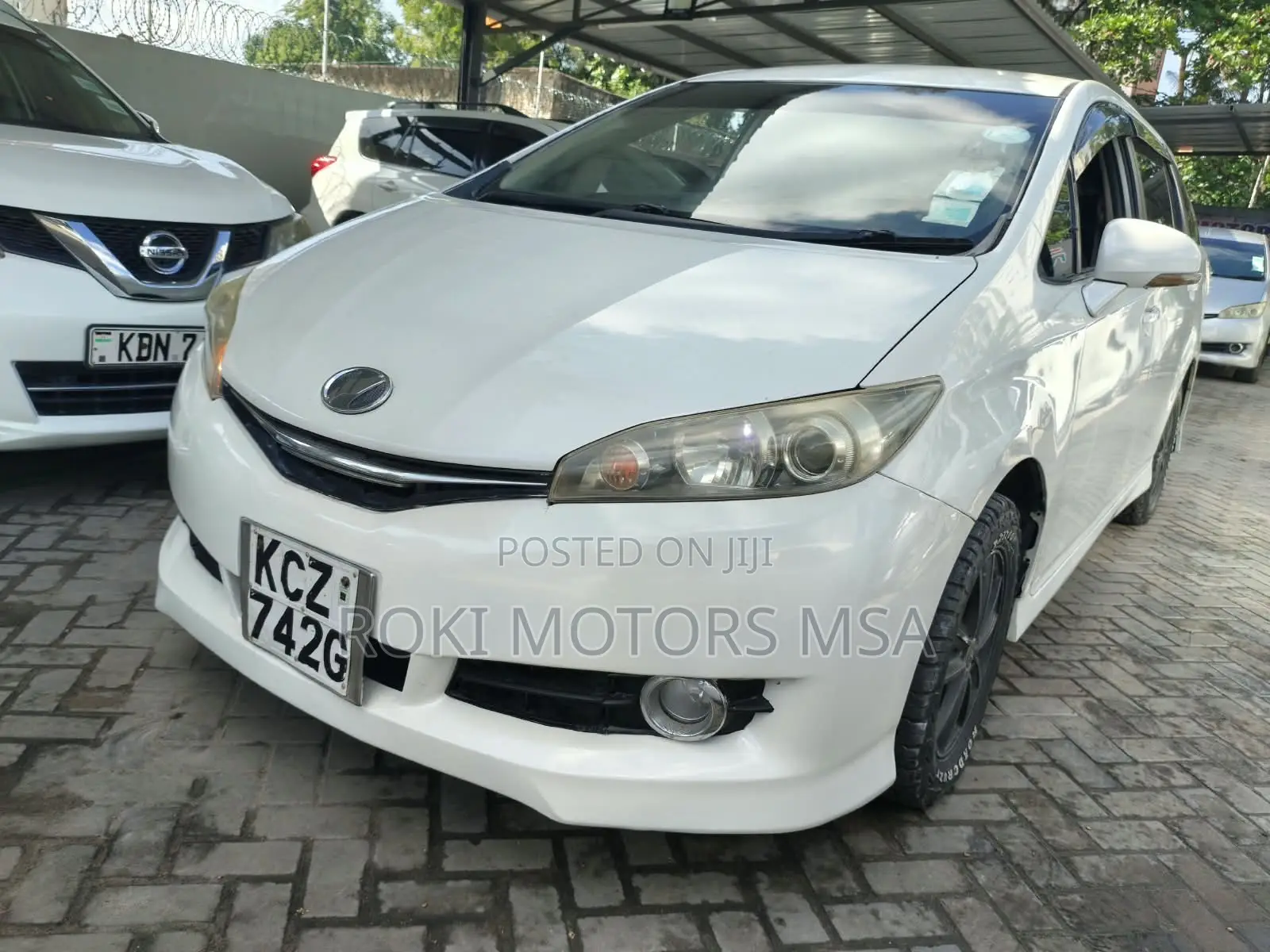 Toyota Wish 2013 Off white