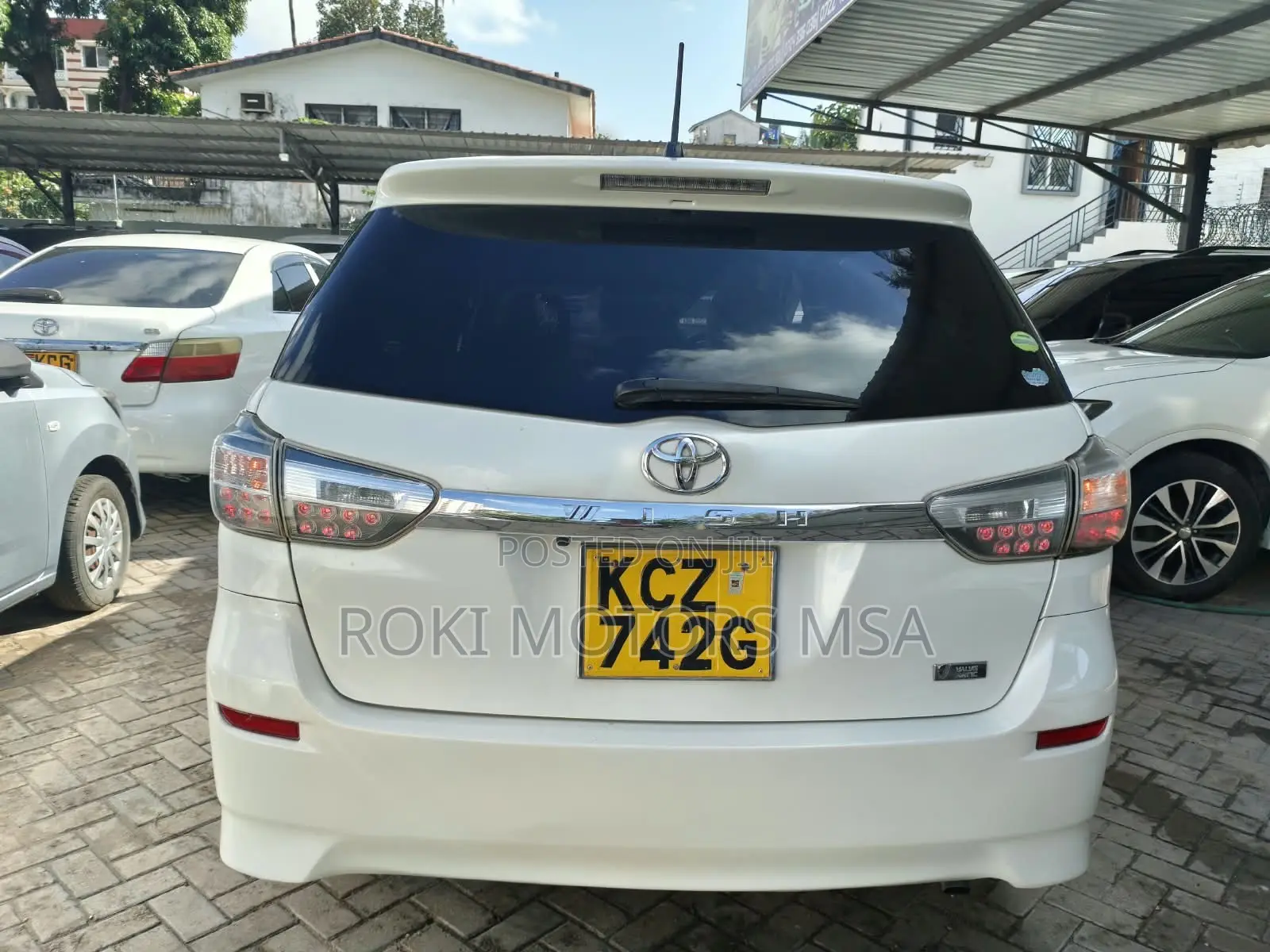 Toyota Wish 2013 Off white