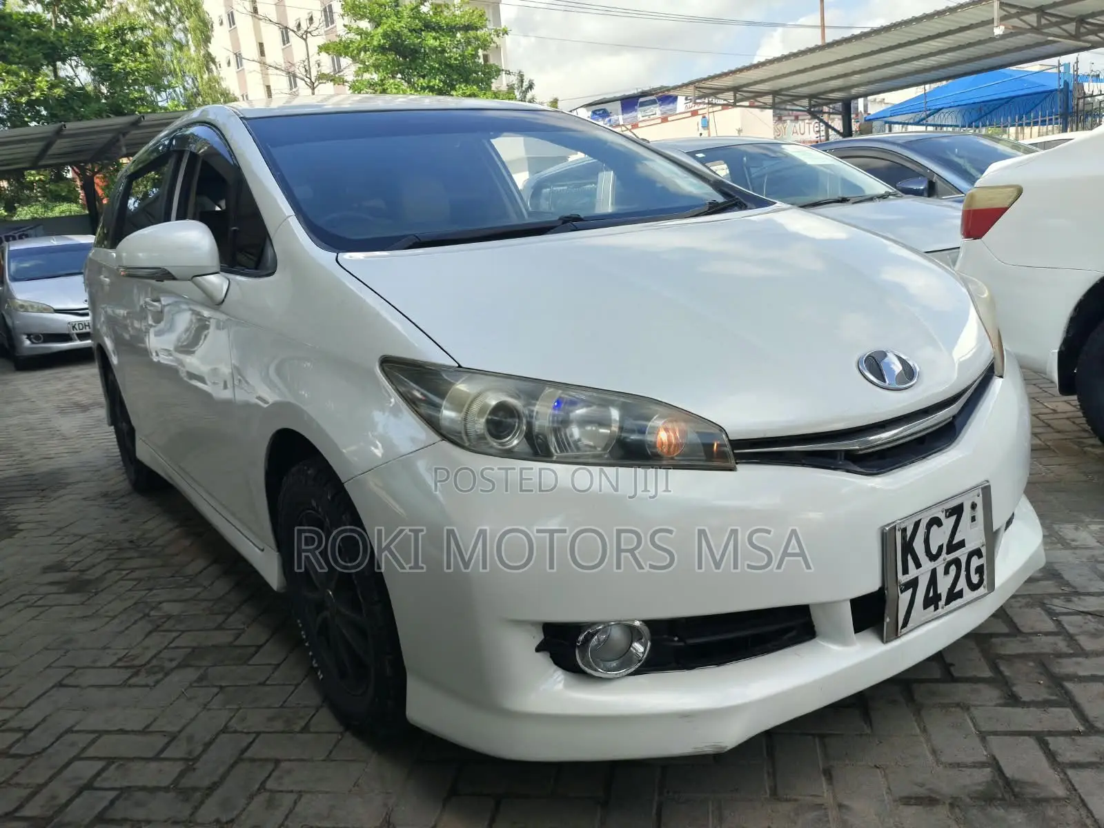 Toyota Wish 2013 Off white
