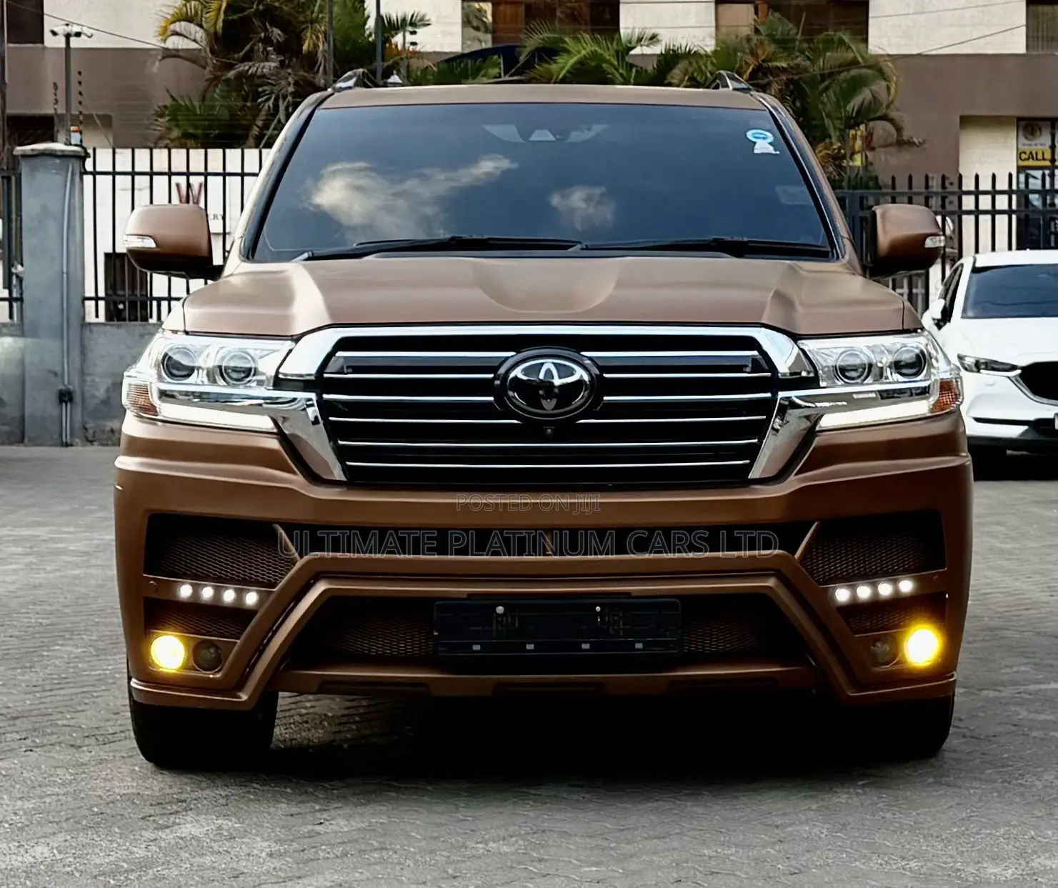 Toyota Land Cruiser 4.6 V8 ZX 2019 Gold