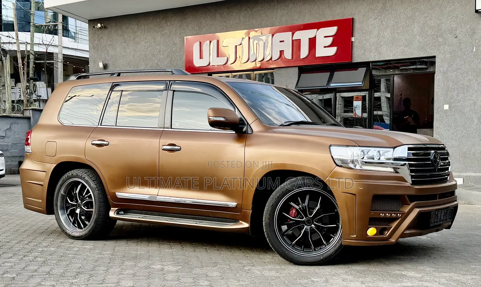 Toyota Land Cruiser 4.6 V8 ZX 2019 Gold