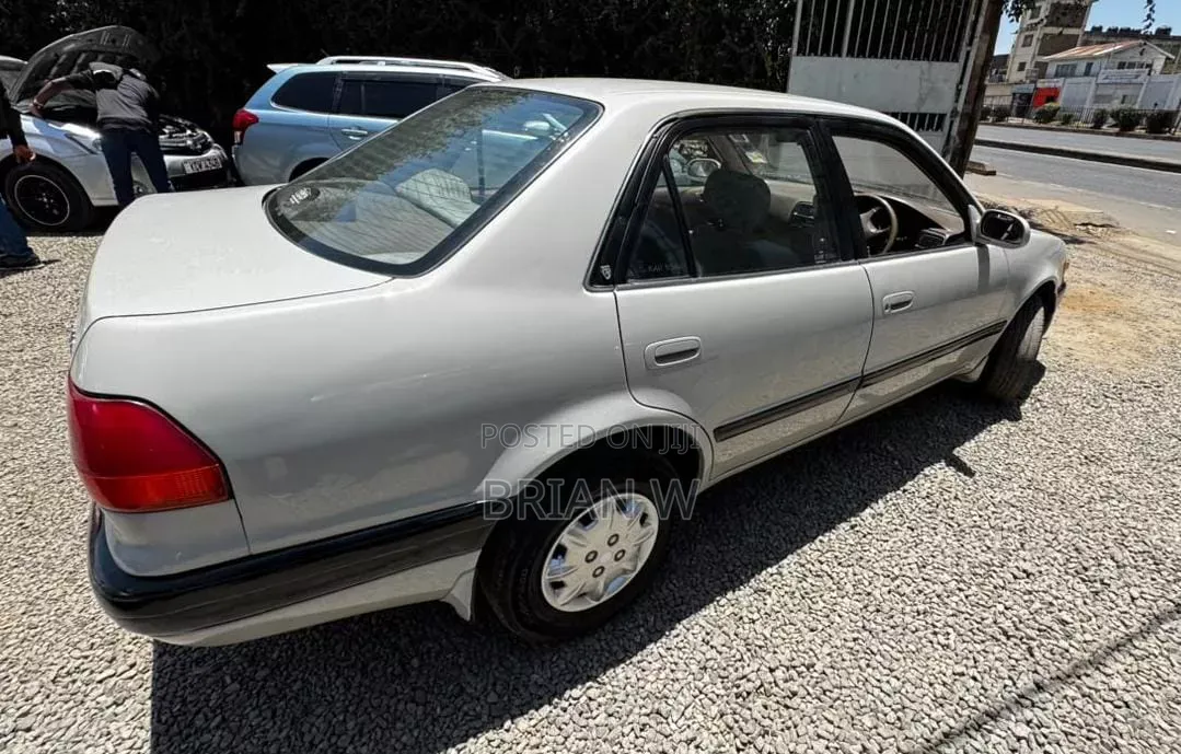 Toyota Corolla 2002 Silver