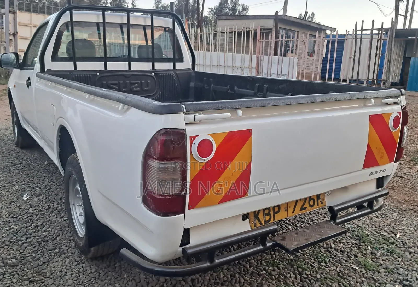 Isuzu D-MAX 2010 White