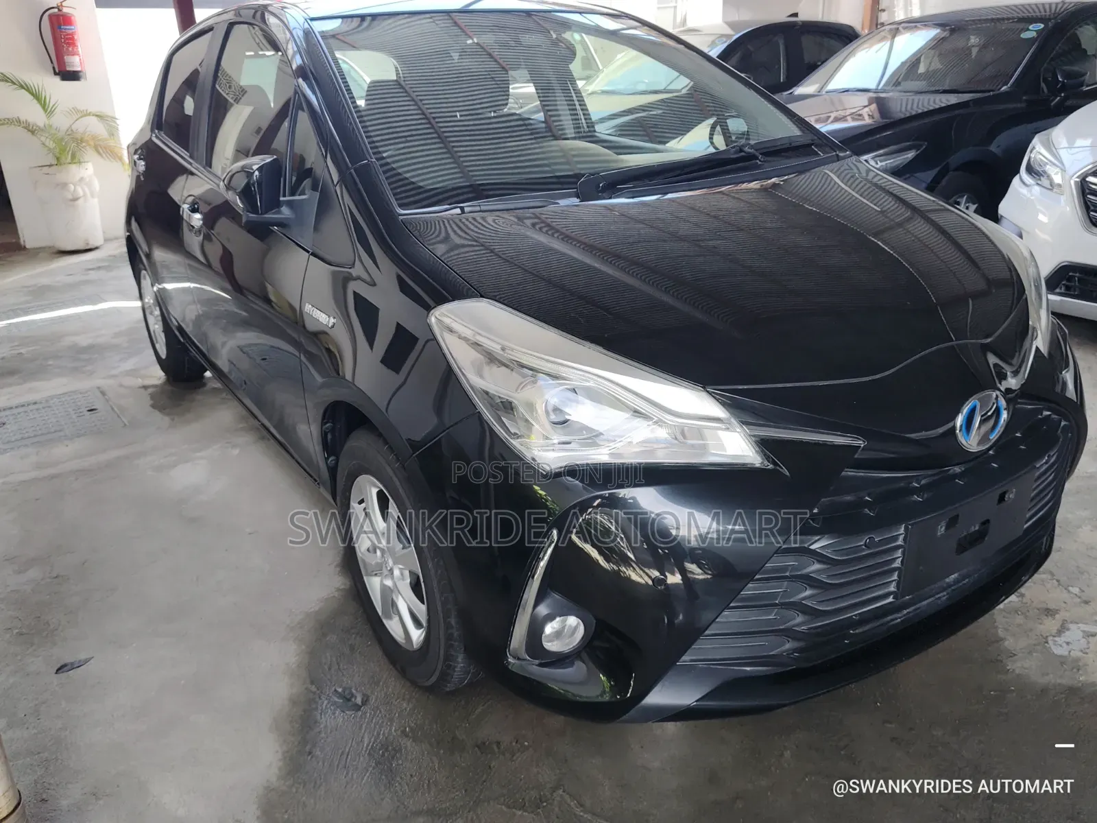 Toyota Vitz 1.5 FWD Hybrid 5dr 2019 Black