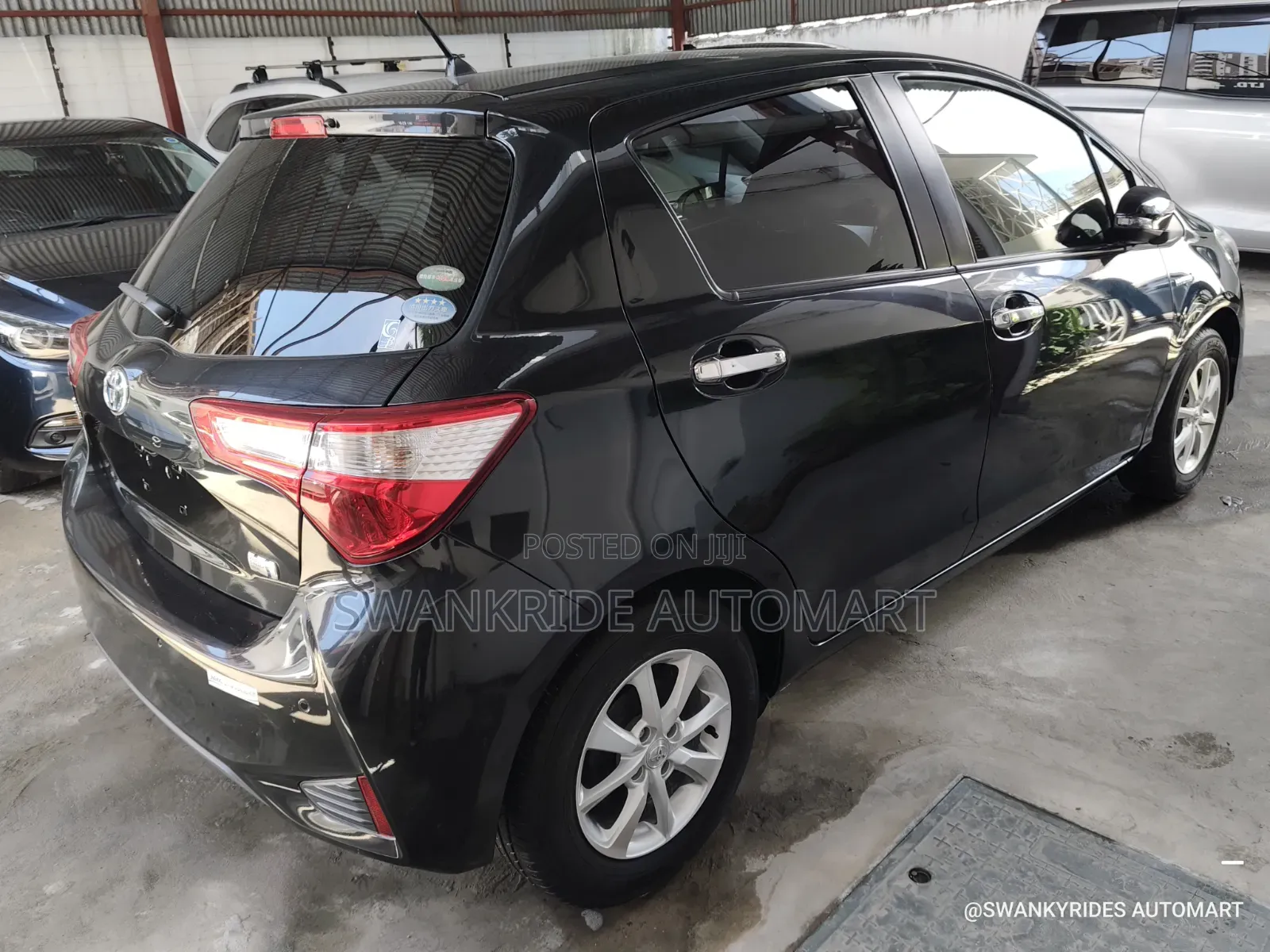 Toyota Vitz 1.5 FWD Hybrid 5dr 2019 Black