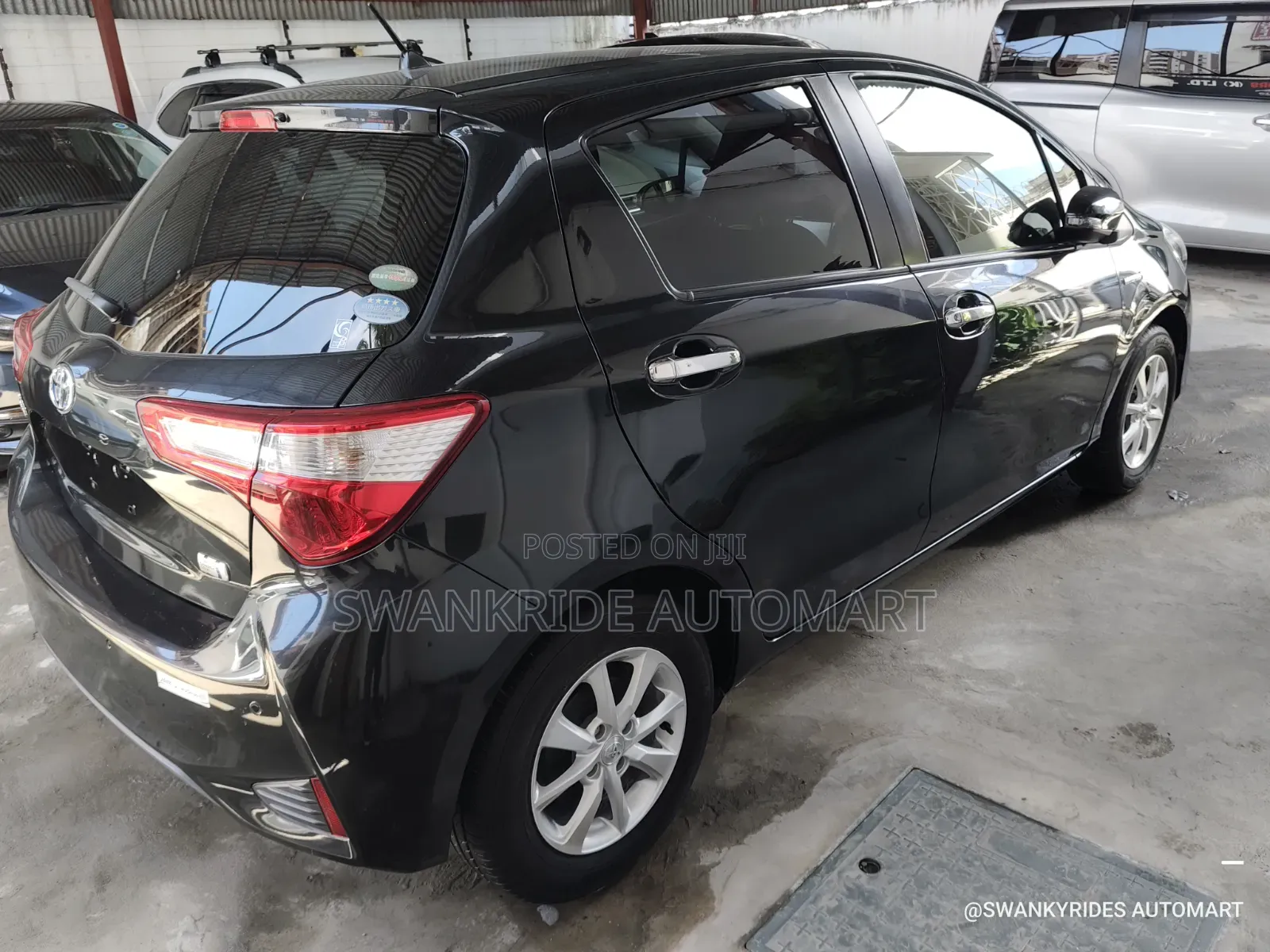 Toyota Vitz 1.5 FWD Hybrid 5dr 2019 Black