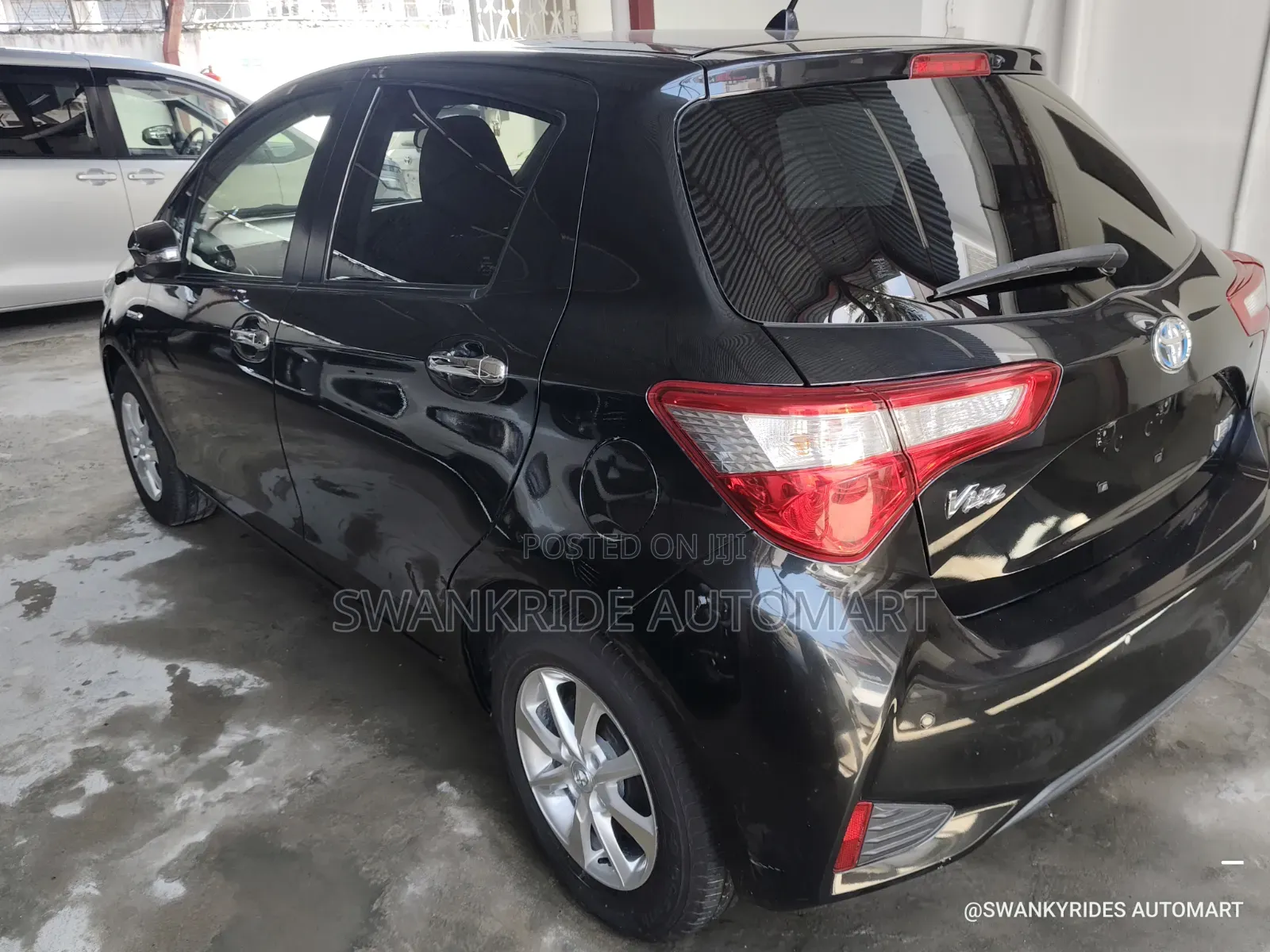 Toyota Vitz 1.5 FWD Hybrid 5dr 2019 Black