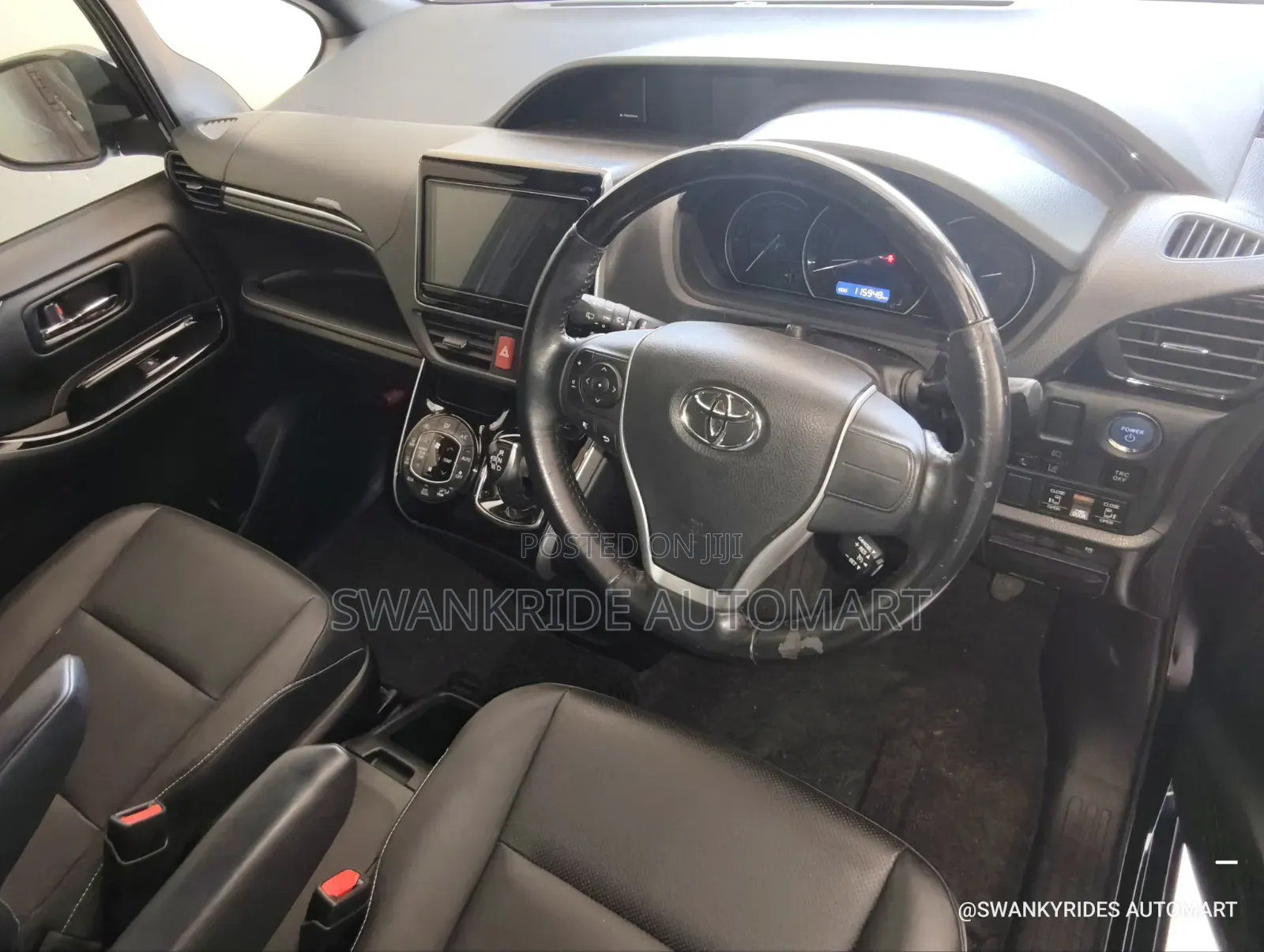 Toyota Esquire 1.8 FWD Hybrid (7 seater) 2019 Black