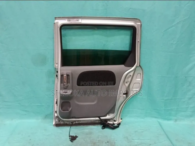 R Door Assy Rh Toyota Sienta Ncp81g 2009 Slide