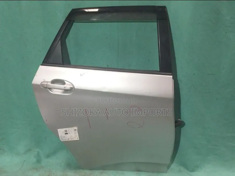 R Door Assy Rh Toyota Ractis Ncp120 2011