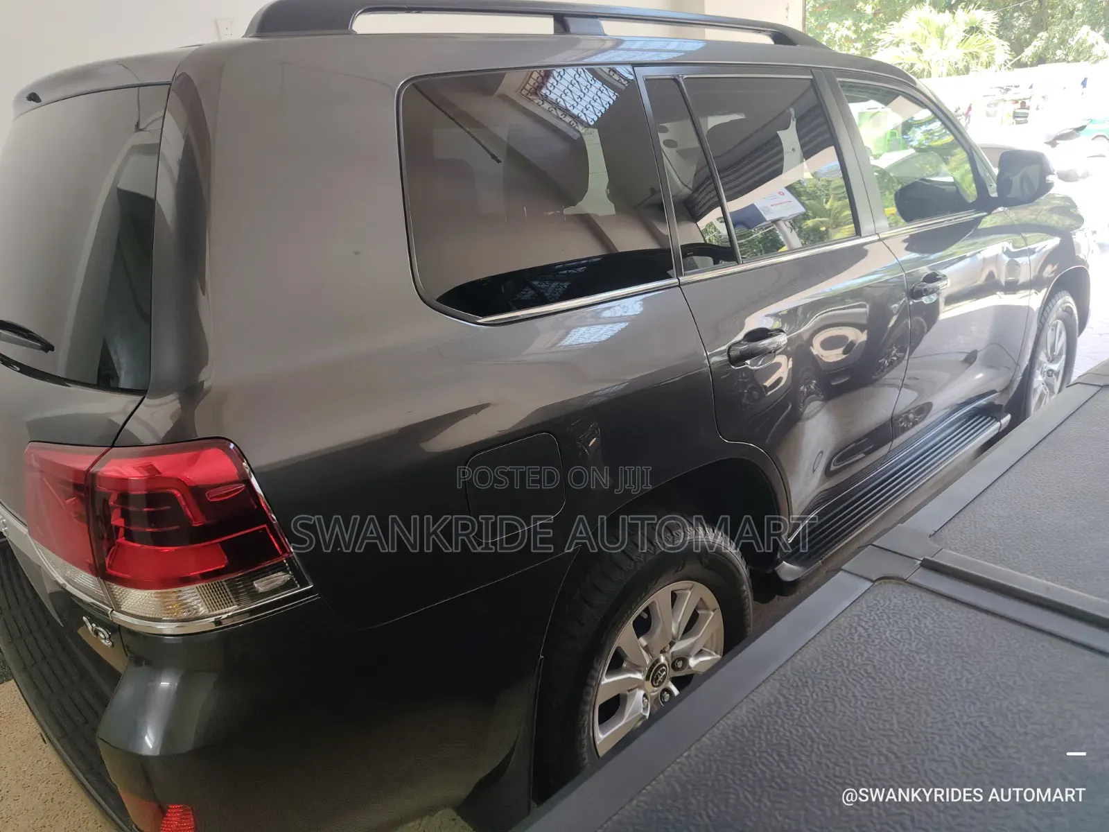 Toyota Land Cruiser 4.6 V8 ZX 2019 Black