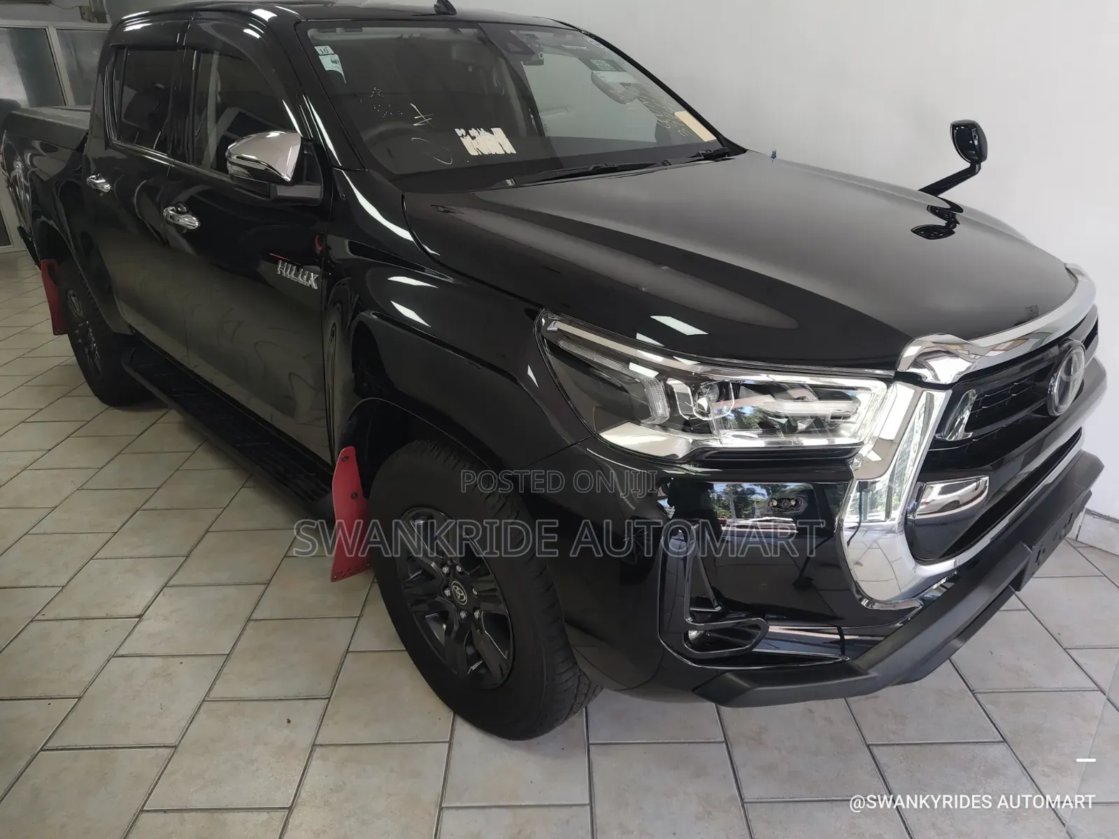 Toyota Hilux 2021 Black