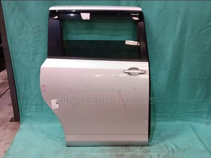 R Door Assy Rh Toyota Voxy Zrr75g 2011 Slide