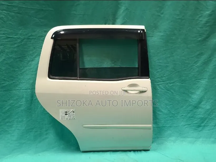 R Door Assy Rh Toyota Raum Ncz25 2007 Slide