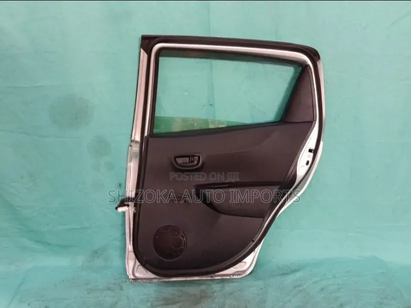 R Door Assy Rh Toyota Vitz Ksp130 2013