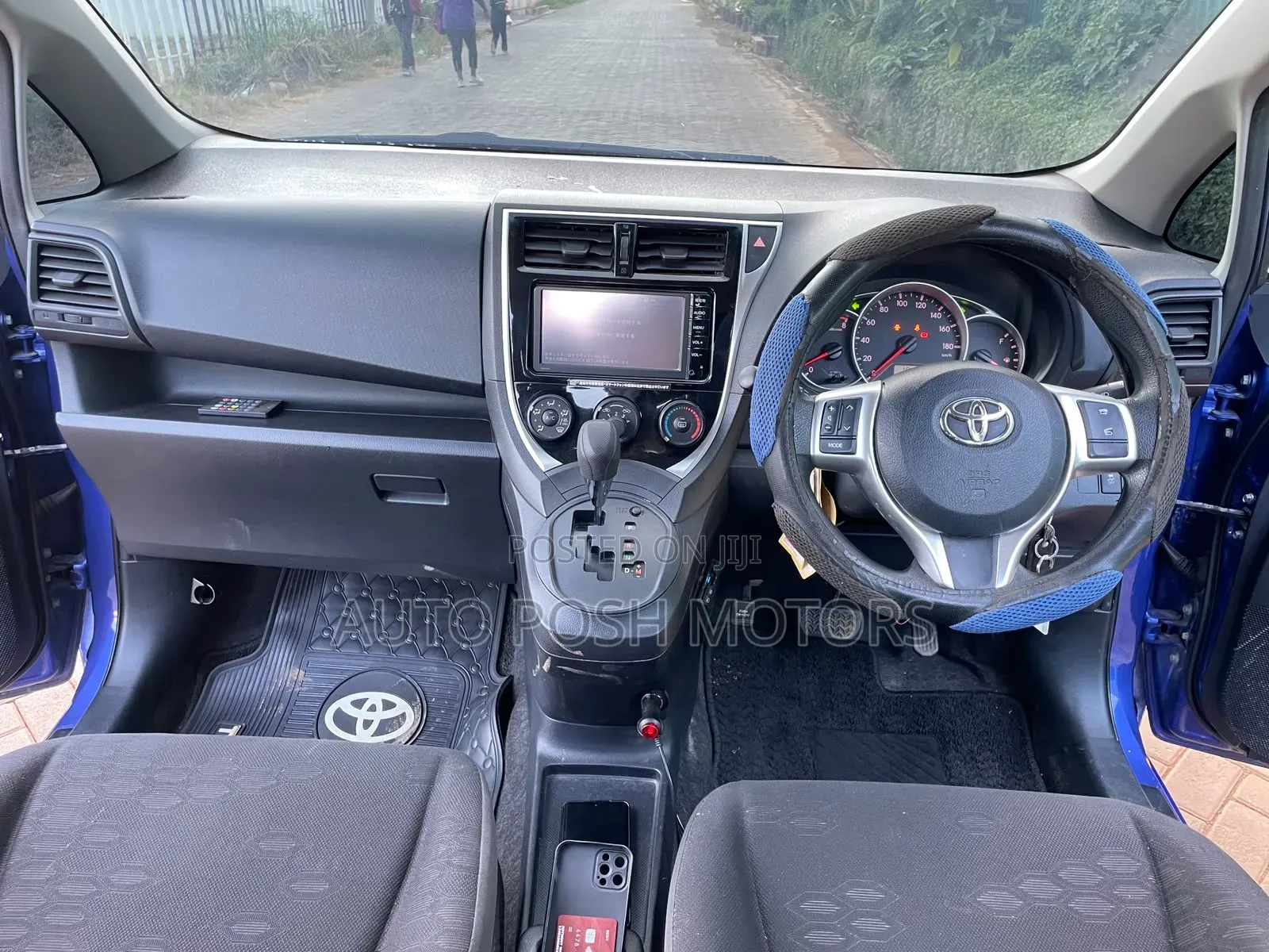 Toyota Ractis 2016 Blue