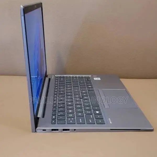 Laptop HP ZBook Firefly 14 G7 16GB Intel Core i5 SSD 256GB
