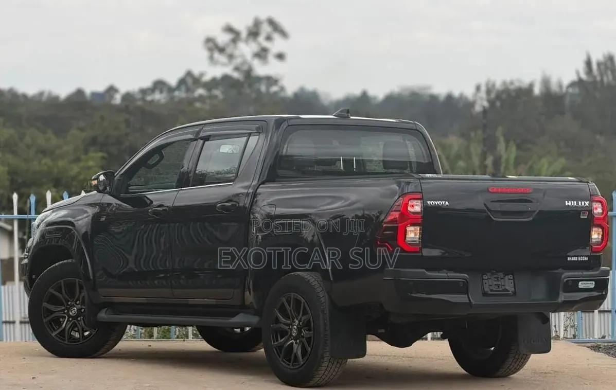Toyota Hilux Revo Double Cab Deisel 2.4 AWD 2019