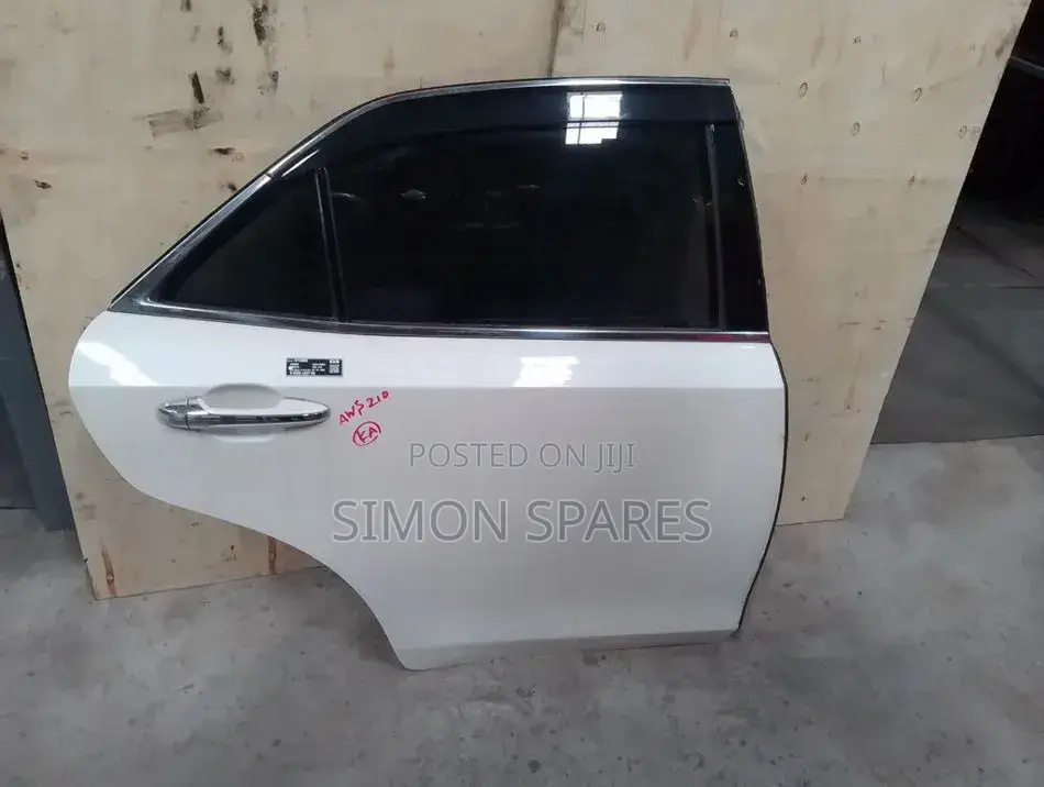 R Door Assy Rh Toyota Crown Aws210 2015