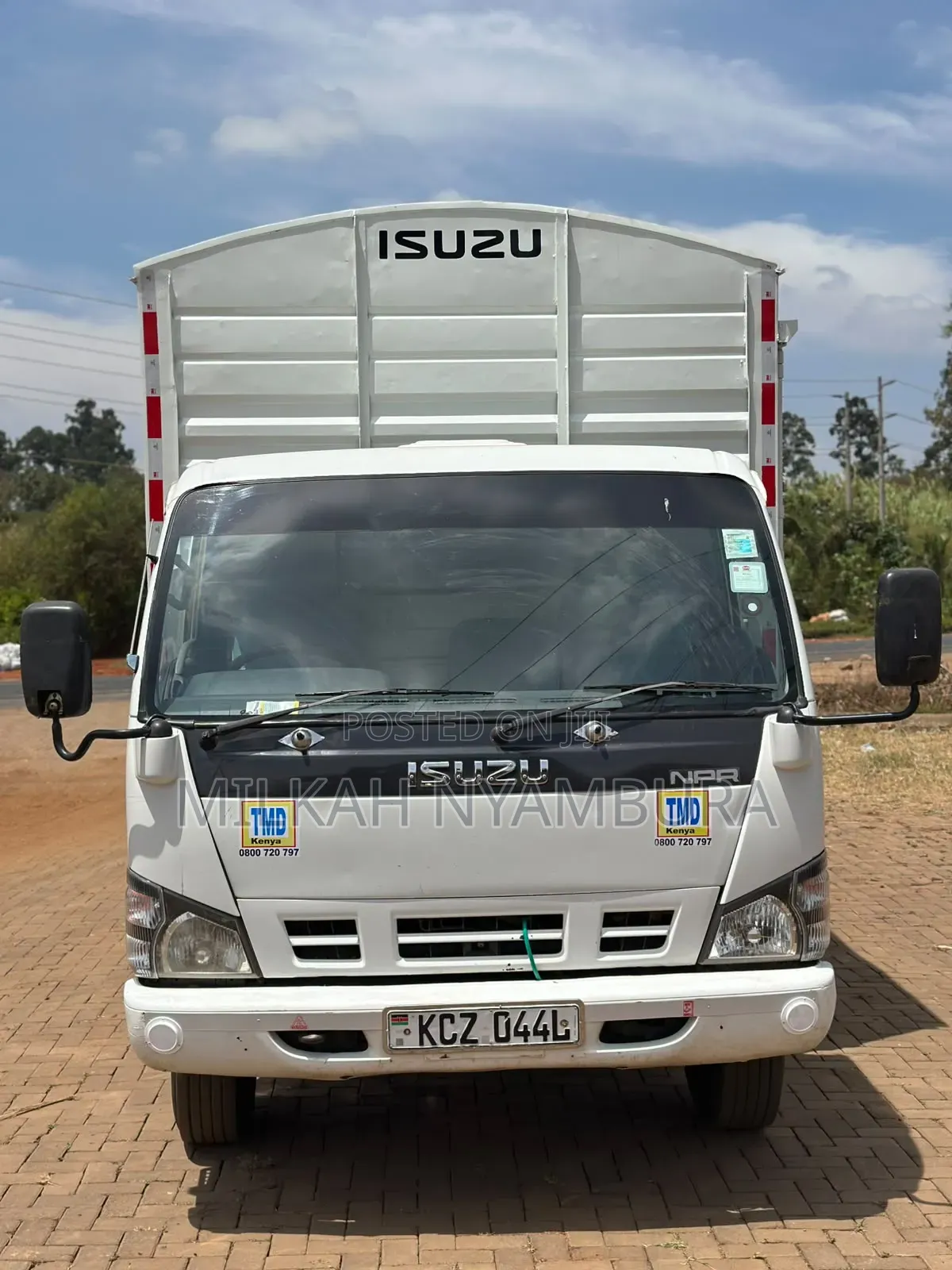 Isuzu NPR Local 2020 White