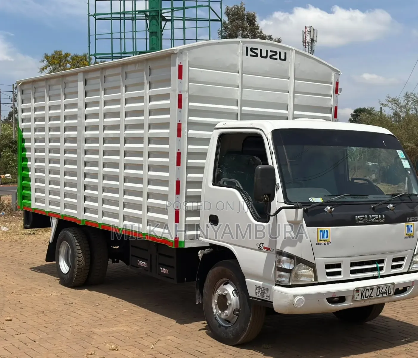Isuzu NPR Local 2020 White