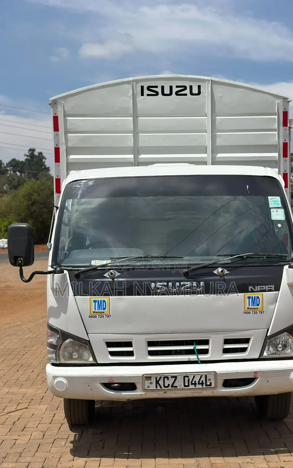 Isuzu NPR Local 2020 White
