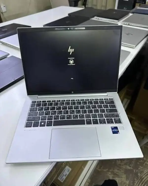 Laptop HP EliteBook 840 G9 16GB Intel Core i7 SSD 256GB
