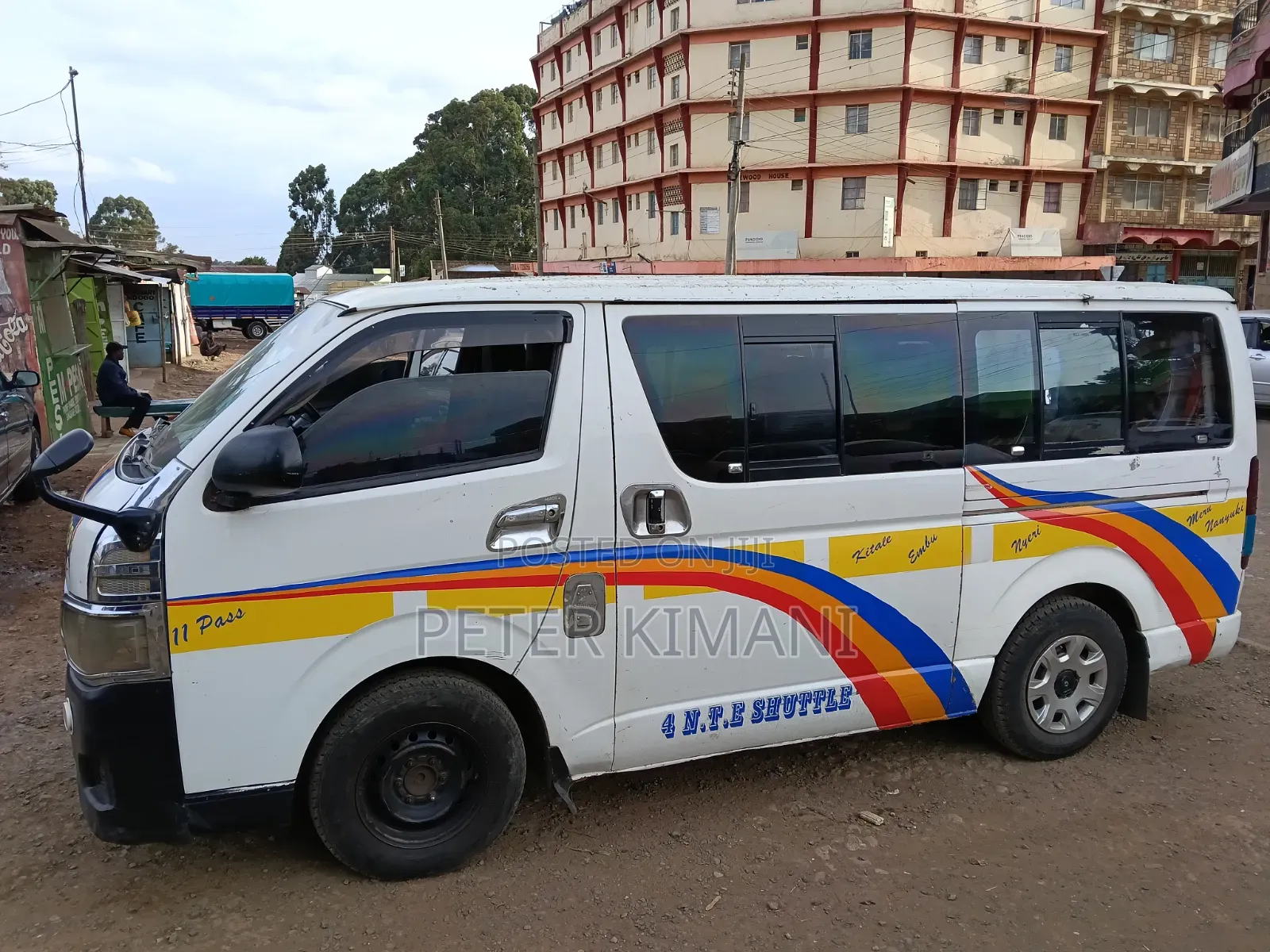 Toyota HiAce 2013 White