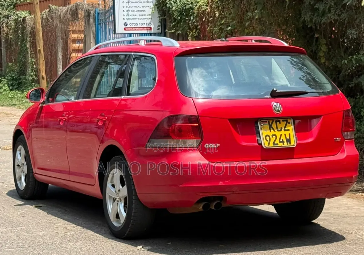 Volkswagen Golf 2013 Maroon