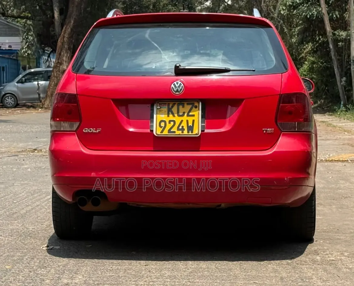 Volkswagen Golf 2013 Maroon