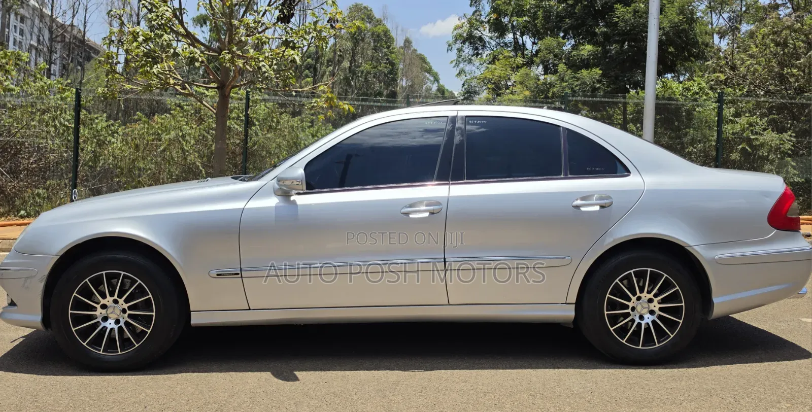 Mercedes-Benz E300 2008 Silver