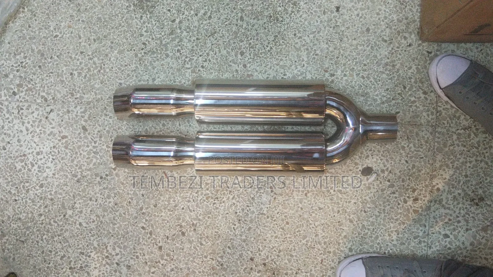 Universal Stainless Steel Dual-Tip Sports Exhaust Muffler Assembly