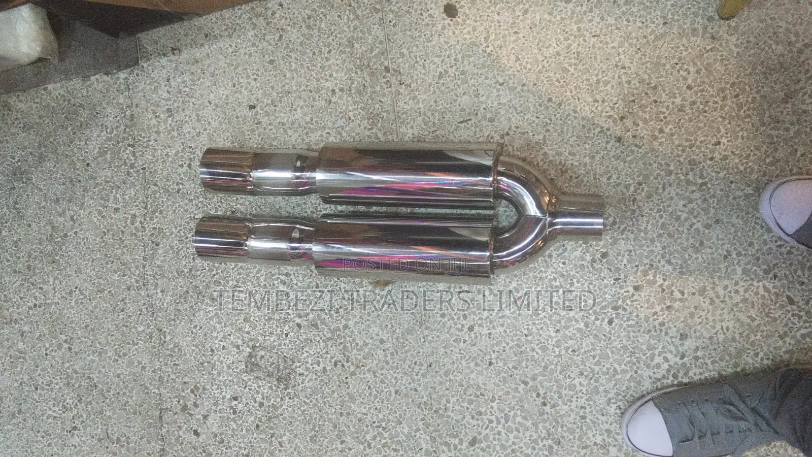 Universal Stainless Steel Dual-Tip Sports Exhaust Muffler Assembly