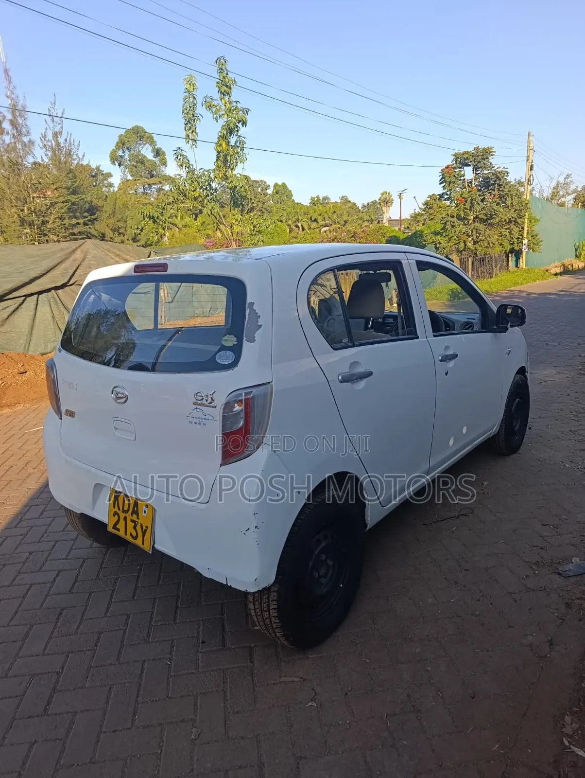 Daihatsu Mira 2013 White