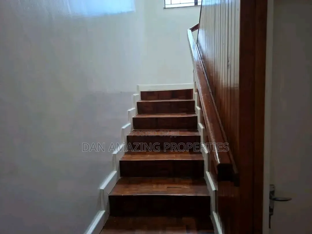 5bdrm Maisonette in Karen Plus Dsq for rent