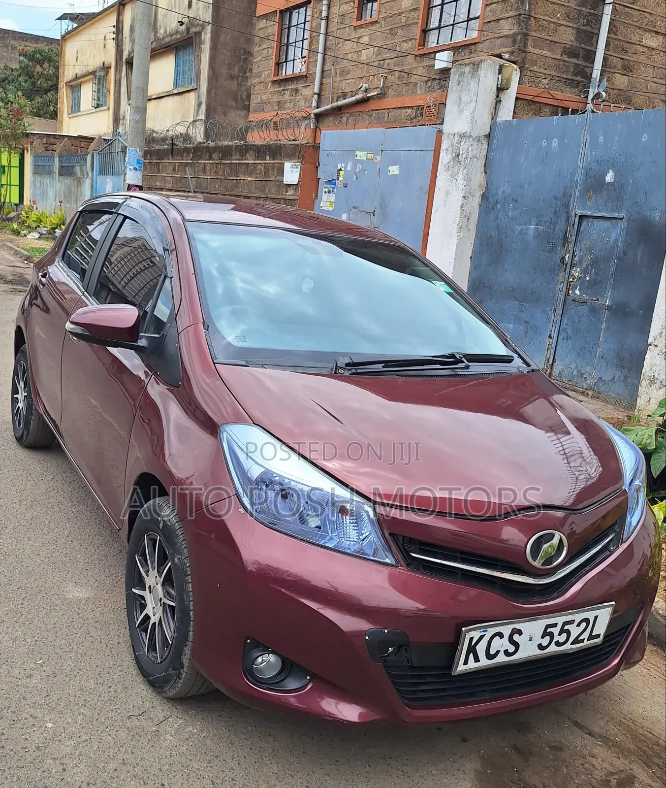 Toyota Vitz 2011