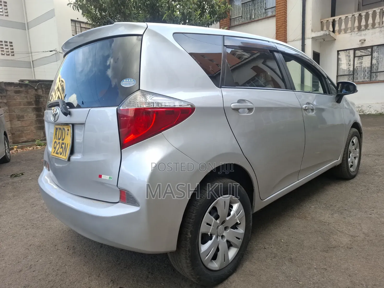 Toyota Ractis 2014 Silver