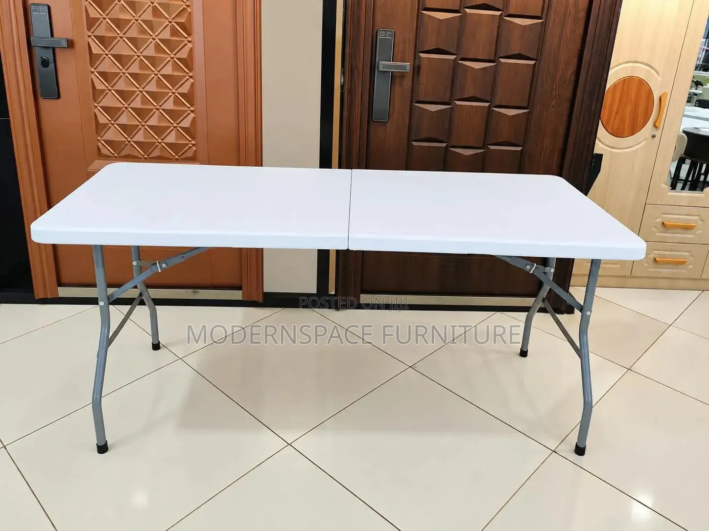 1.8m White Foldabe Table