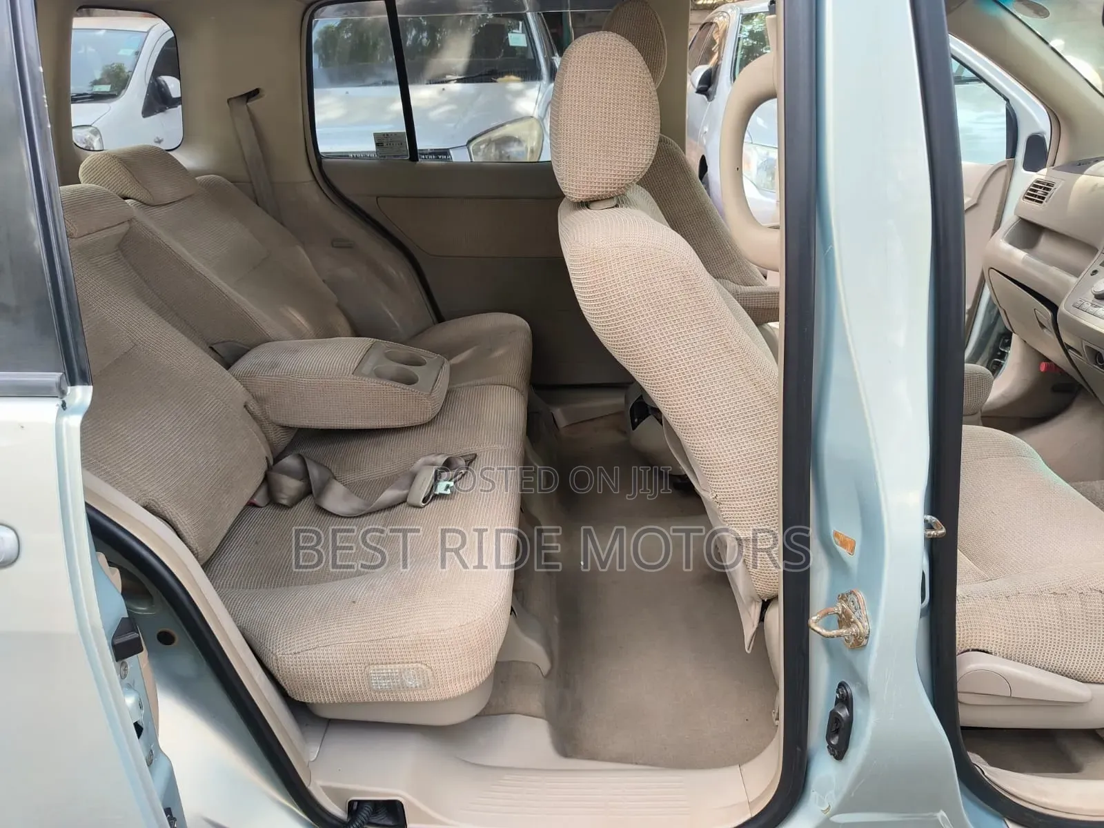 Toyota Raum 1.5 FWD 2007 Silver