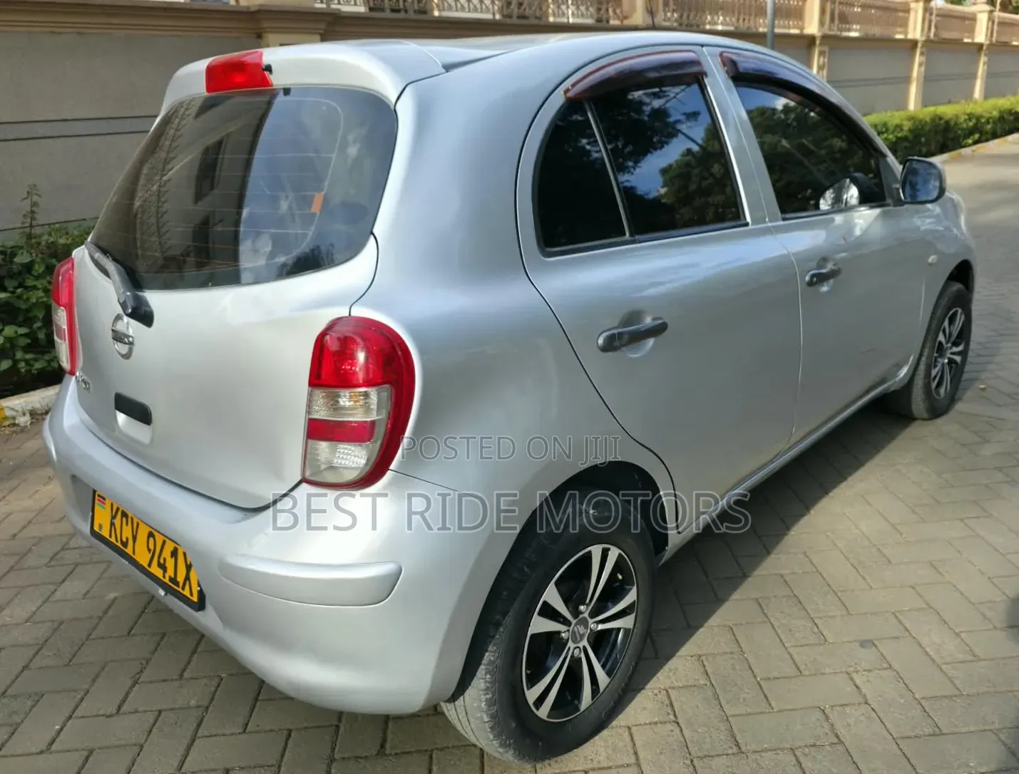 Nissan March 1.2 FWD 2012 Silver