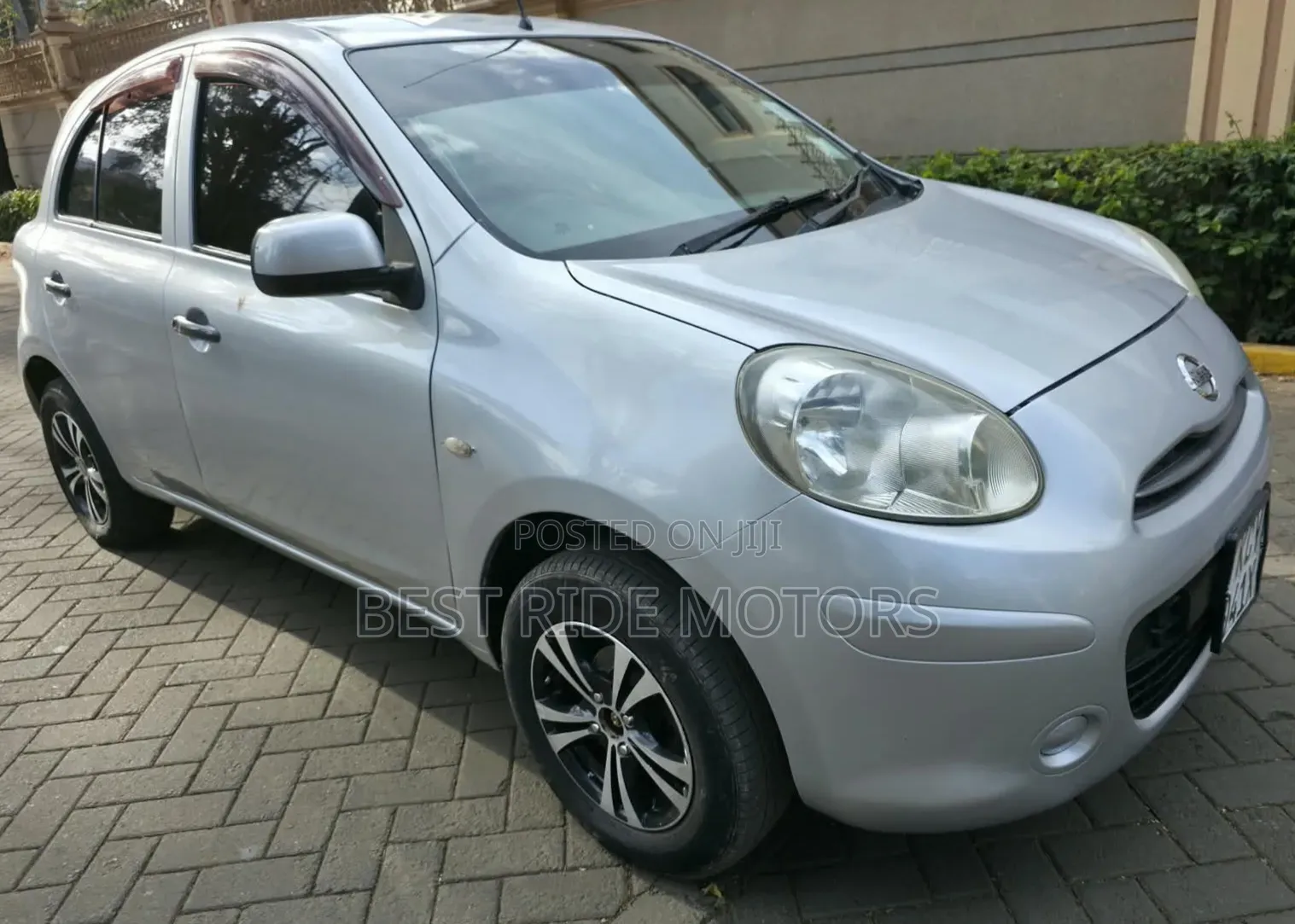 Nissan March 1.2 FWD 2012 Silver