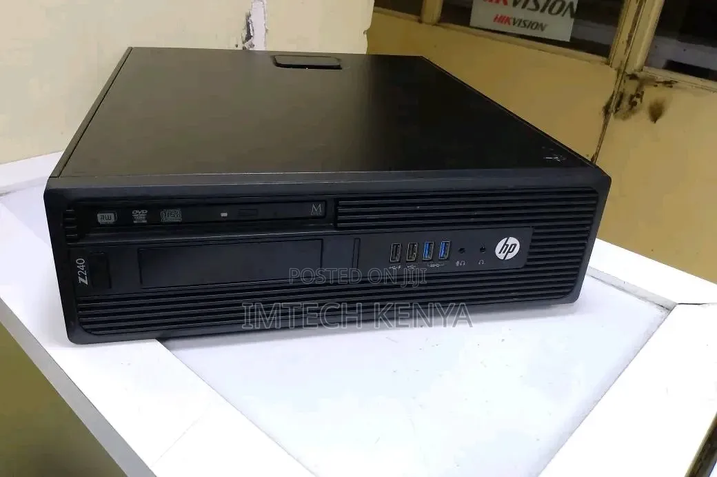 Desktop Computer HP Z240 8GB Intel Core i5 HDD 500GB