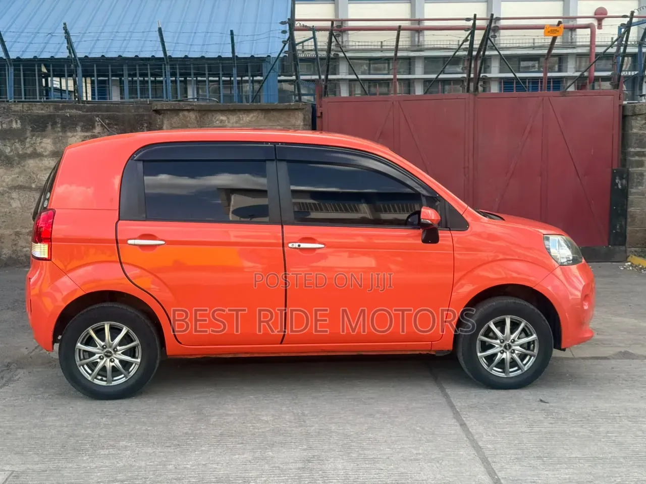 Toyota Porte 2017 Orange
