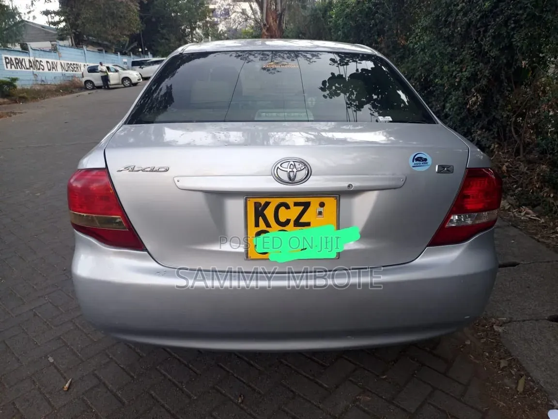 Toyota Axio 1.5 X 2WD 2012 Silver