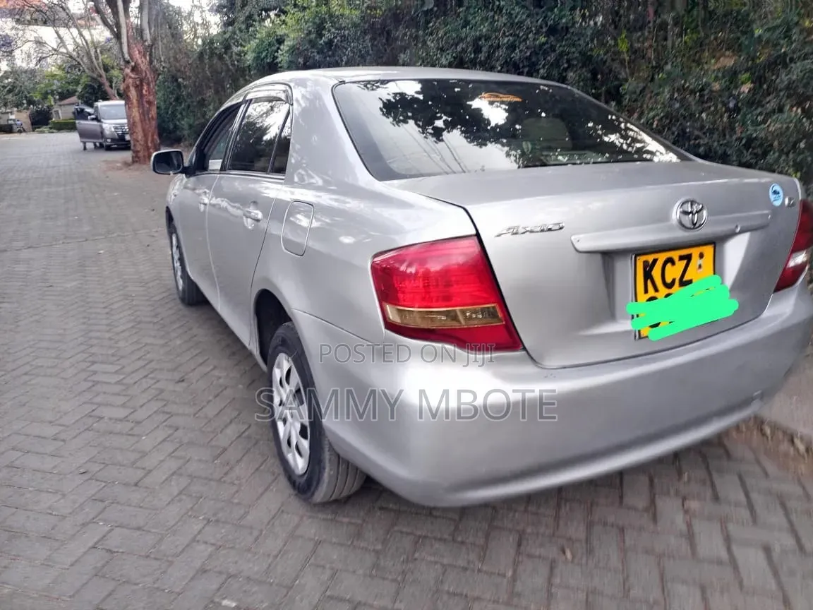 Toyota Axio 1.5 X 2WD 2012 Silver