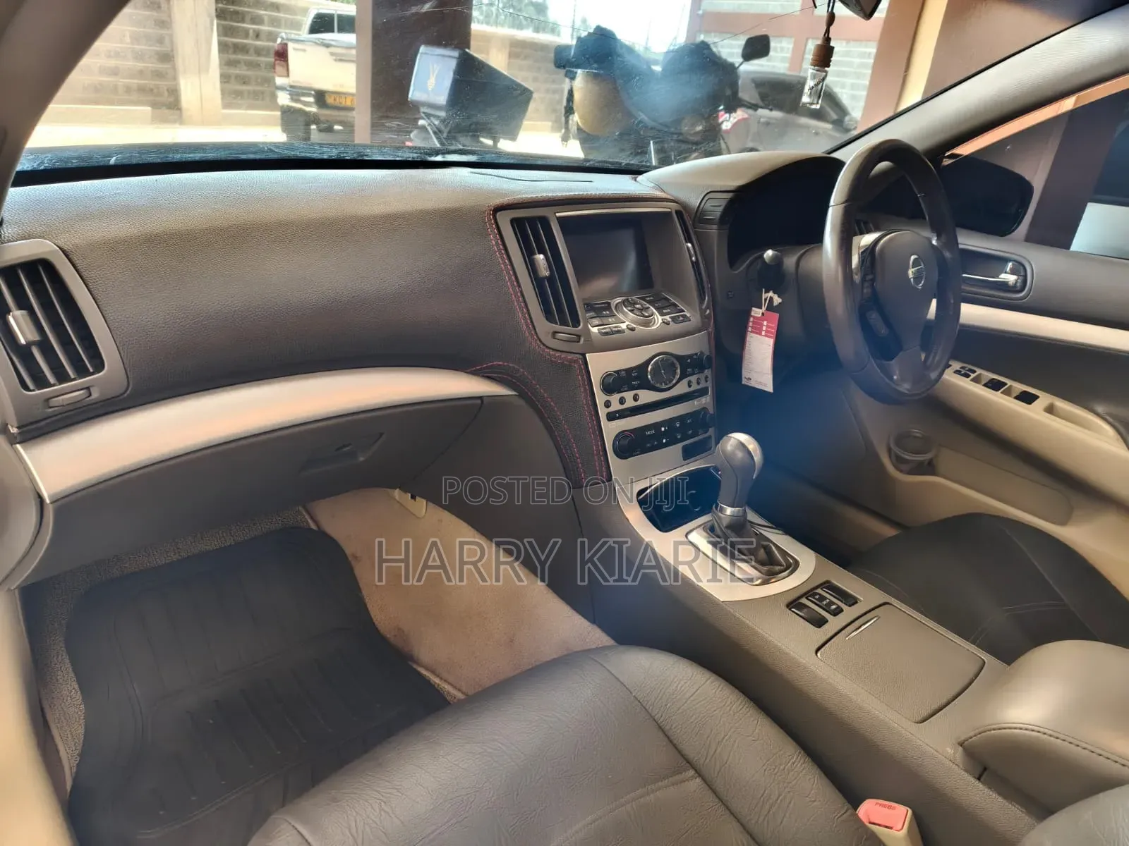 Nissan Skyline 2009 Gray