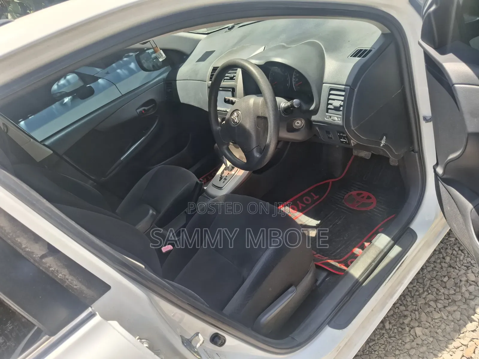 Toyota Corolla Fielder 1.5 Petrol FWD 2011 Pearl