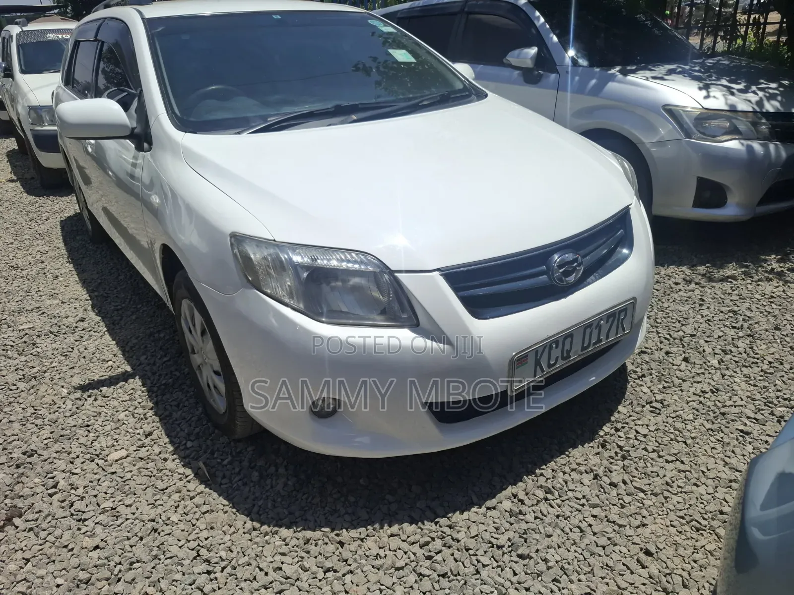 Toyota Corolla Fielder 1.5 Petrol FWD 2011 Pearl