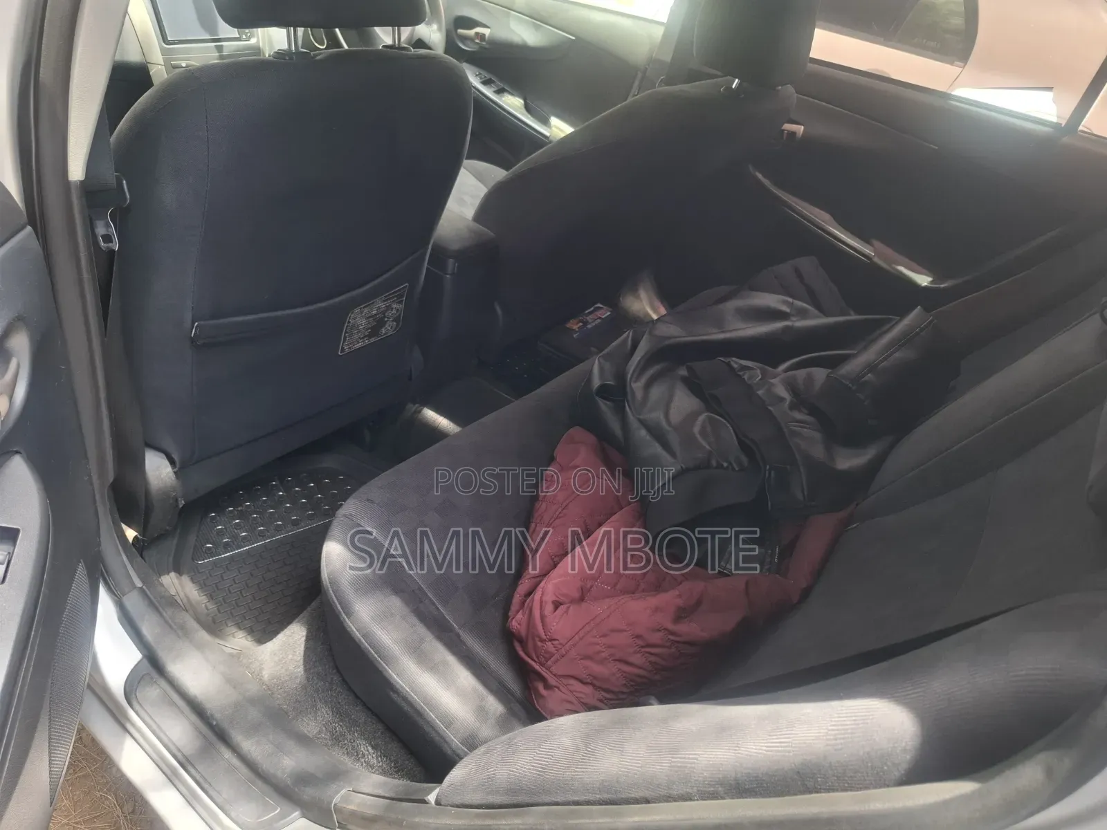 Toyota Corolla Fielder 1.5 Petrol FWD 2012 Silver